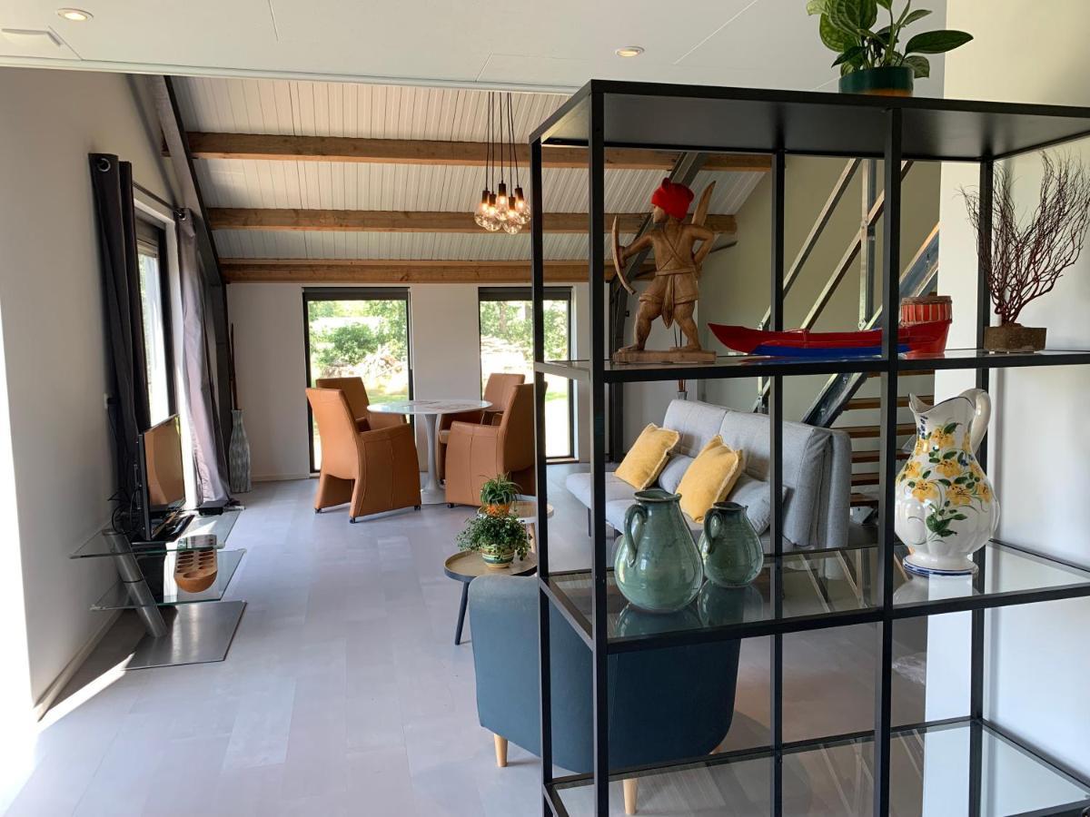 Mae Usu Villa Nieuw-Roden Bagian luar foto