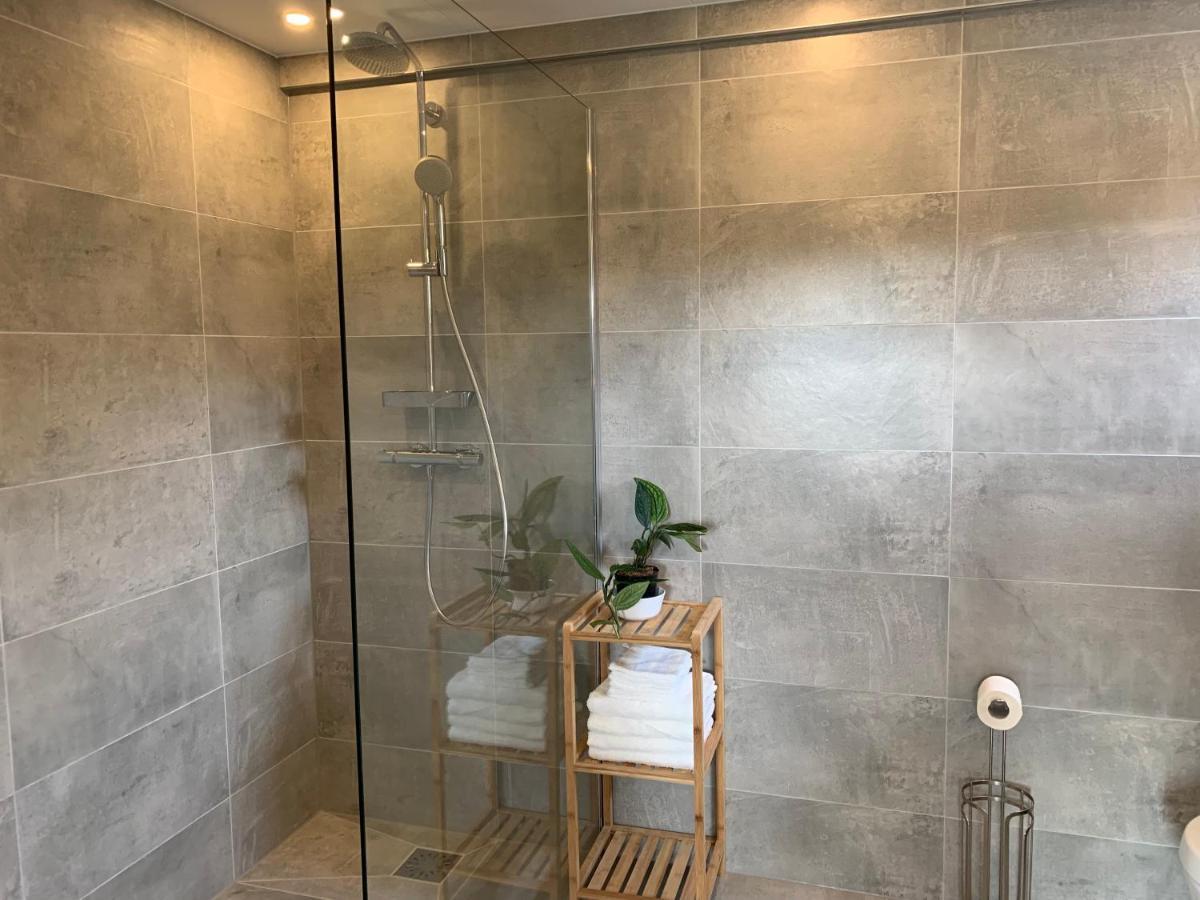Mae Usu Villa Nieuw-Roden Bagian luar foto