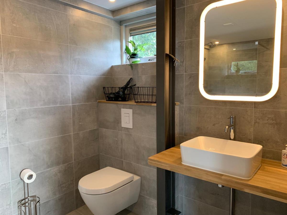 Mae Usu Villa Nieuw-Roden Bagian luar foto