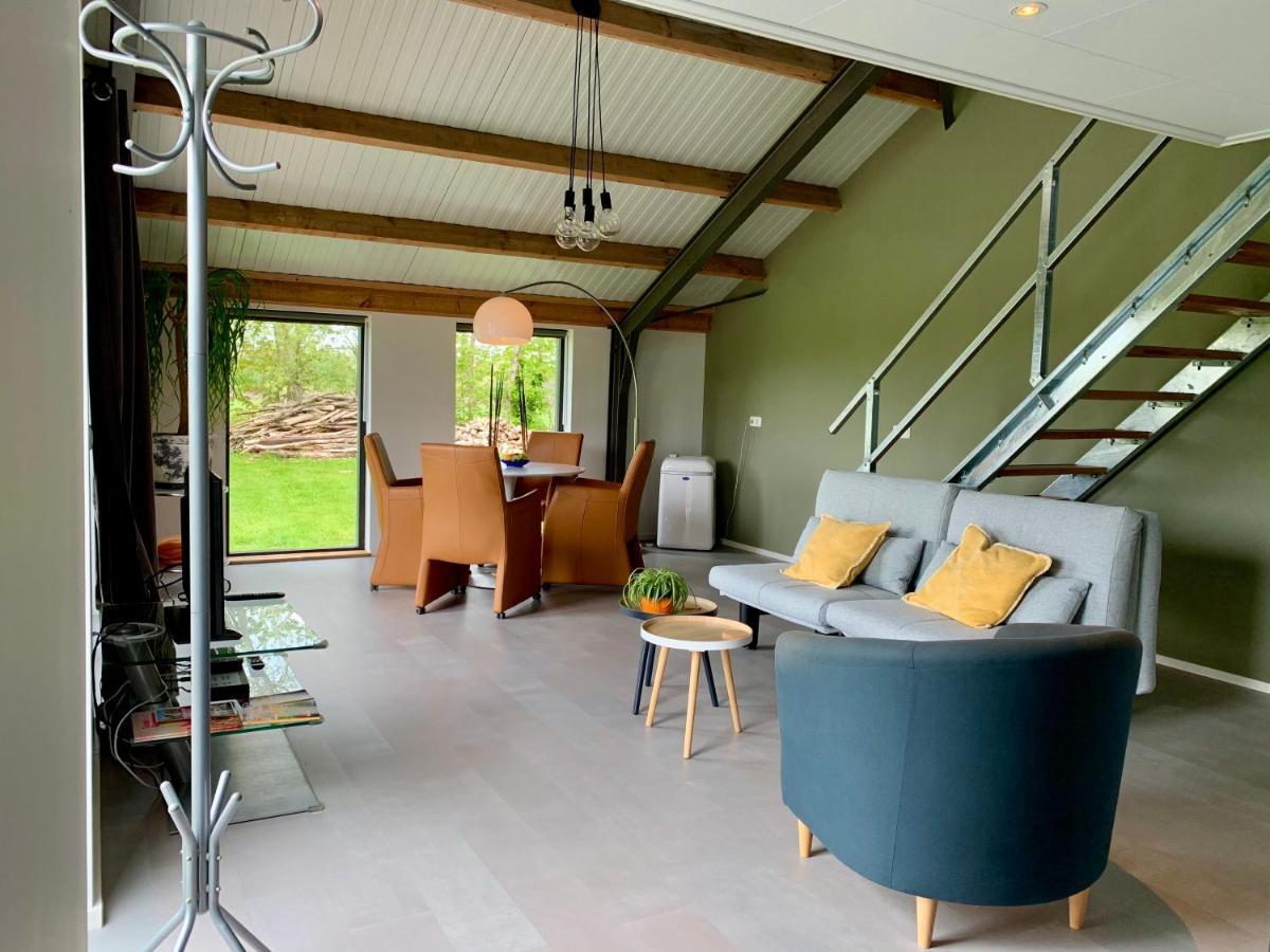 Mae Usu Villa Nieuw-Roden Bagian luar foto