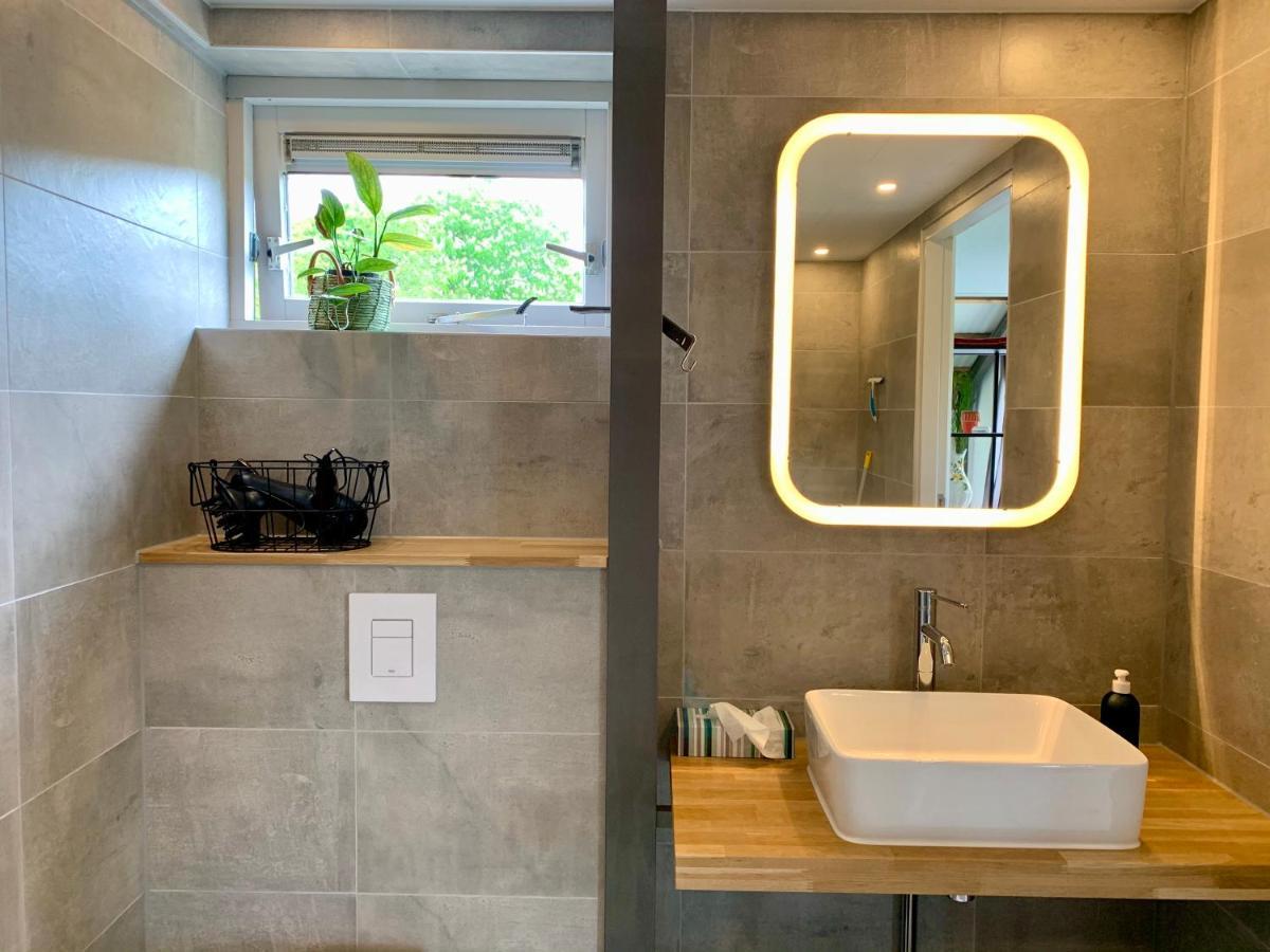 Mae Usu Villa Nieuw-Roden Bagian luar foto